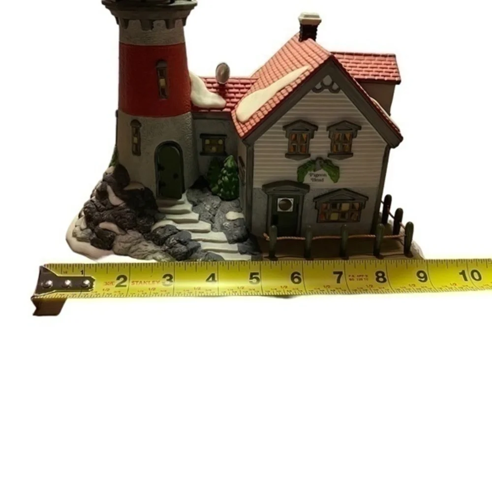 Department 56 New England Village Series Pigeonhead Lighthouse 1994